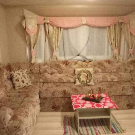 Kupai Apartman Apartment Tiszaujvaros Bagian luar foto
