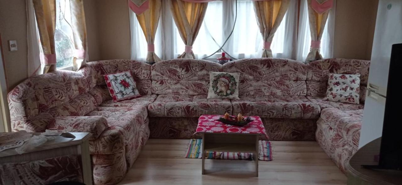 Kupai Apartman Apartment Tiszaujvaros Bagian luar foto